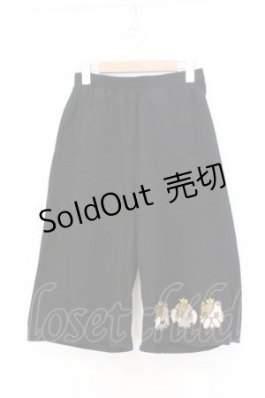 画像: NieR Clothing / 刺繍入りハーフパンツ F ブラック×見ざる聞かざる言わざるミケ O-26-03-13-020-PU-PA-OW-OS