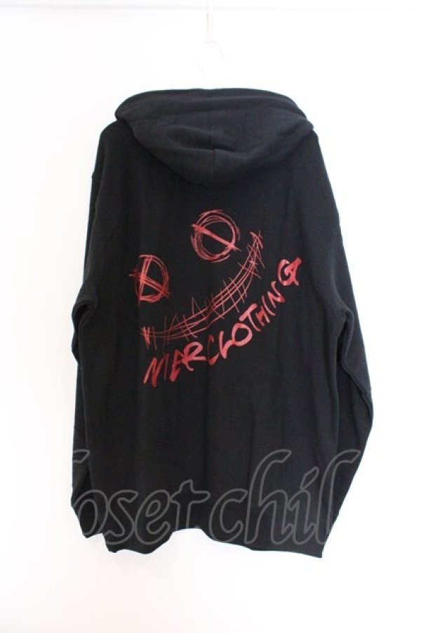 画像3: NieR Clothing / プリントパーカー 2XL ブラック×レッドフェイスプリント O-26-03-14-1006-PU-TO-IG-OS (3)