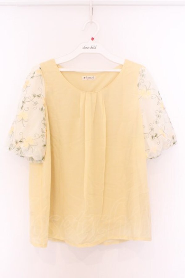 画像1: axes femme / 袖チュール刺繍トップス M イエロー O-26-03-14-1083-AX-TO-IG-OS (1)