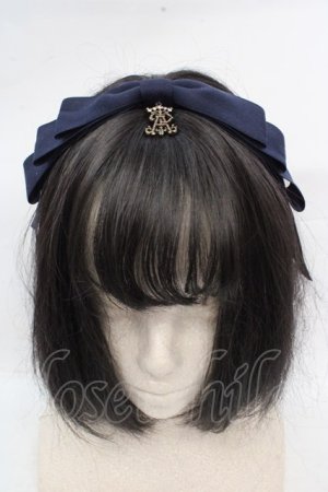 画像: ALICE and the PIRATES / サテンリボンのまんなかリボンカチューシャ  ネイビー O-26-03-14-088-PA-AC-YM-OS