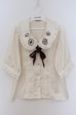 画像1: Amavel / 赤ずきんモチーフ刺繍入り　配色リボンタイ付ブラウス M キナリ O-26-03-16-001-CA-BL-OW-OS (1)