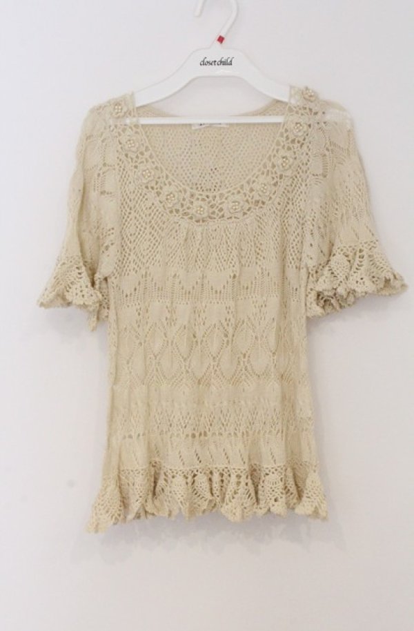 画像1: axes femme / カギ針＆パールニットプルオーバー  アイボリー O-26-03-16-040-AX-TO-IG-OS (1)