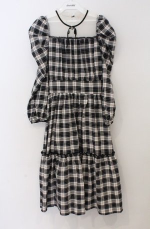 画像: axes femme POETIQUE / チェックティアードロングワンピース  アイボリー×クロチェック O-26-03-16-058-AX-OP-IG-OS