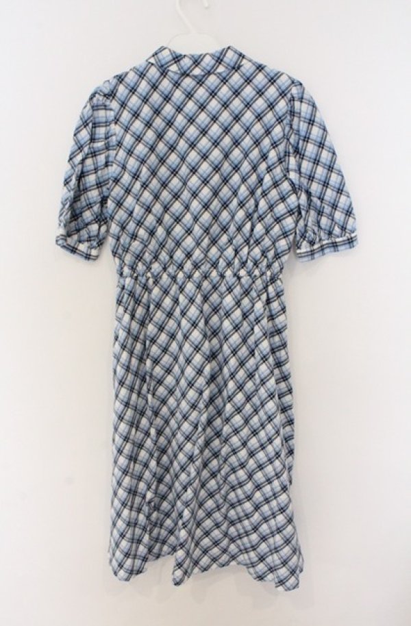 画像3: Fi.n.t / リボンタイ付き開衿チェックワンピース F サックス O-26-03-16-092-CA-OP-OW-OS (3)