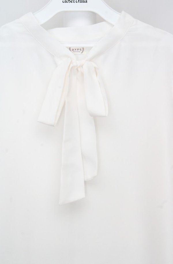 画像2: axes femme / ニットベストアンサンブルのブラウス  シロ O-26-03-18-003-AX-TO-IG-OS (2)