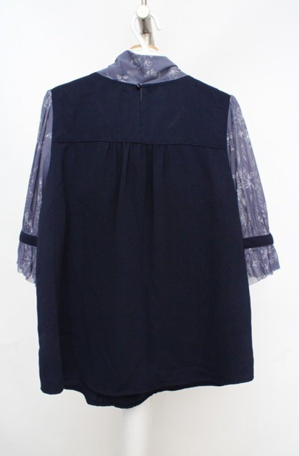 画像3: axes femme / 花柄ボリュームリボン付きブラウス  ネイビー×ブルー O-26-03-18-037-AX-BL-IG-OS (3)