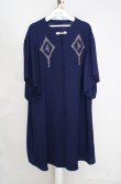 画像1: axes femme / チャイナ釦刺繍ワンピース  ネイビー O-26-03-18-069-AX-OP-IG-OS (1)