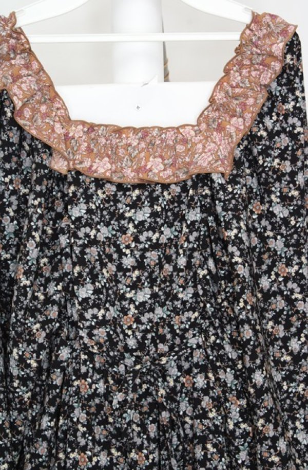 画像2: axes femme NOSTALGIE / 小花切替裾刺繍ワンピース  クロ×ブラウン O-26-03-18-074-AX-OP-IG-OS (2)