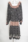 画像3: axes femme NOSTALGIE / 小花切替裾刺繍ワンピース  クロ×ブラウン O-26-03-18-074-AX-OP-IG-OS (3)