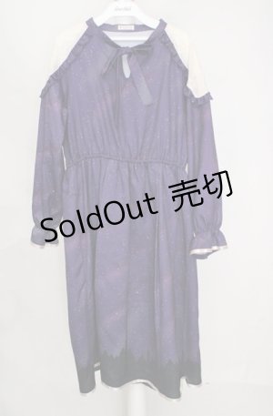 画像: axes femme / 冬の夜空柄肩レース切替ワンピース  パープル O-26-03-18-075-AX-OP-IG-OS