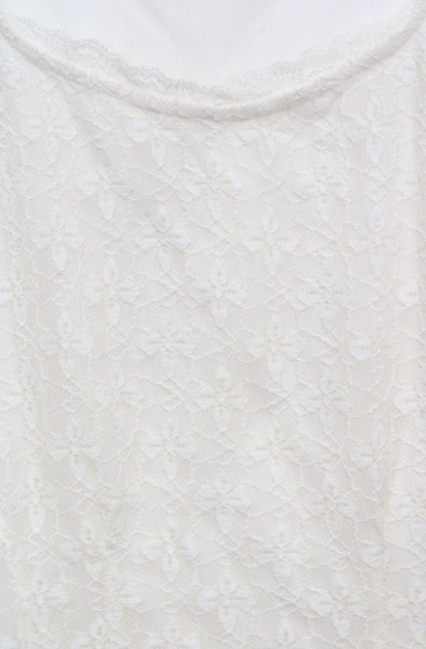 画像2: axes femme / ショート丈タック入レースプルオーバー  アイボリー O-26-03-18-009-AX-TO-IG-OS (2)