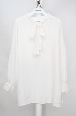 画像: axes femme / ニットベストアンサンブルのブラウス  シロ O-26-03-18-003-AX-TO-IG-OS