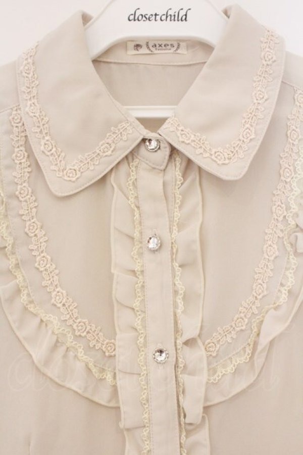 画像2: axes femme / レース襟付きフリルブラウス  アイボリー O-26-03-19-012-AX-BL-IG-OS (2)