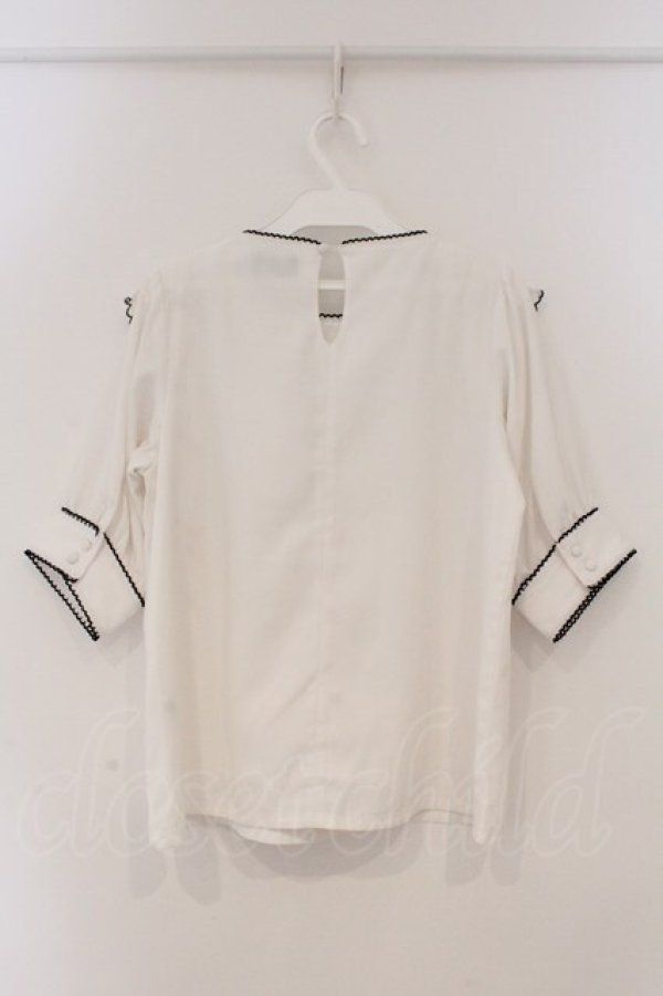 画像3: evelyn / はしごレースプルブラウス  シロ×クロ O-26-03-19-020-LO-BL-OW-OS (3)