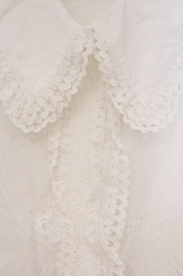 画像2: Moi-meme-Moitie / スカラップコットンレースパフ袖ブラウス 9号 ホワイト O-26-03-21-059-MO-BL-OW-OS (2)