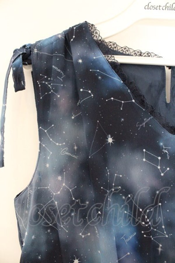 画像2: axes femme POETIQUE / 夏の星座シフォンワンピース  ネイビー O-26-03-21-071-AX-OP-IG-OS (2)