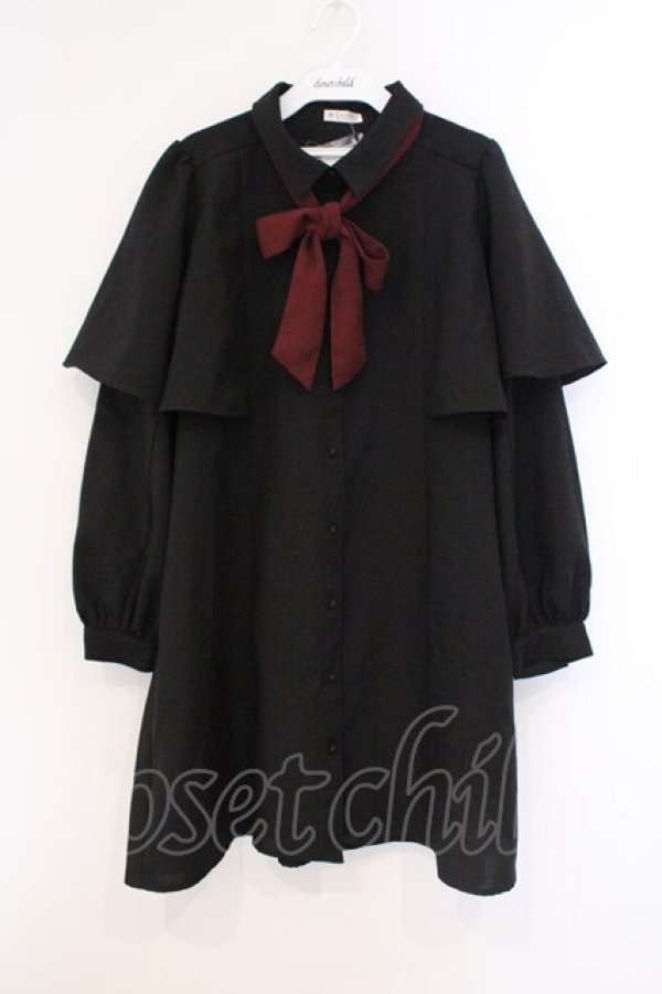 画像1: axes femme / ケープデザインワンピース  クロ×ワイン O-26-03-21-072-AX-OP-IG-OS (1)