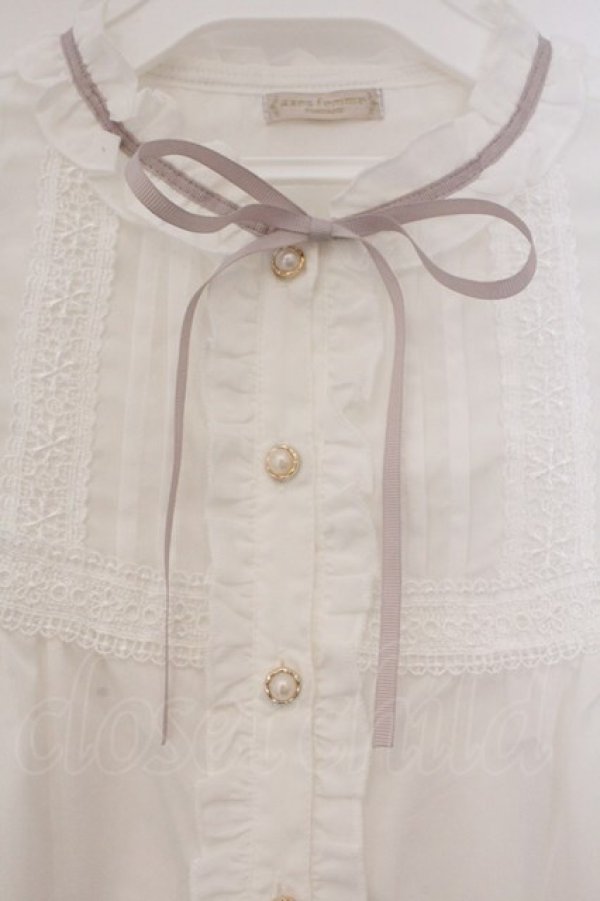 画像2: axes femme POETIQUE / フリルボリューム袖ブラウス  シロ×ピンク O-26-03-21-013-AX-BL-IG-OS (2)