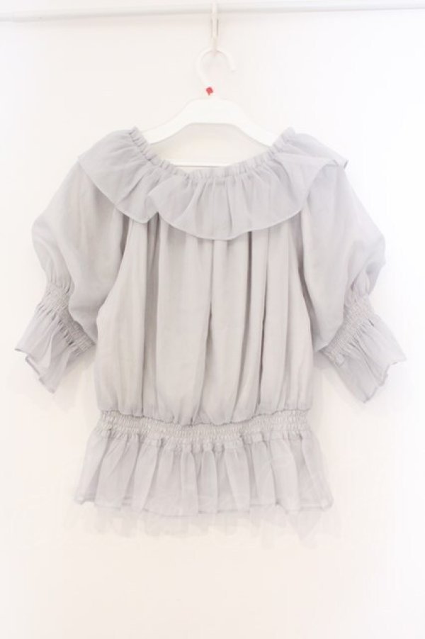 画像3: F&A / シアーオフショルフリルプルオーバーブラウス F グレー O-26-03-21-024-LO-BL-OW-OS (3)