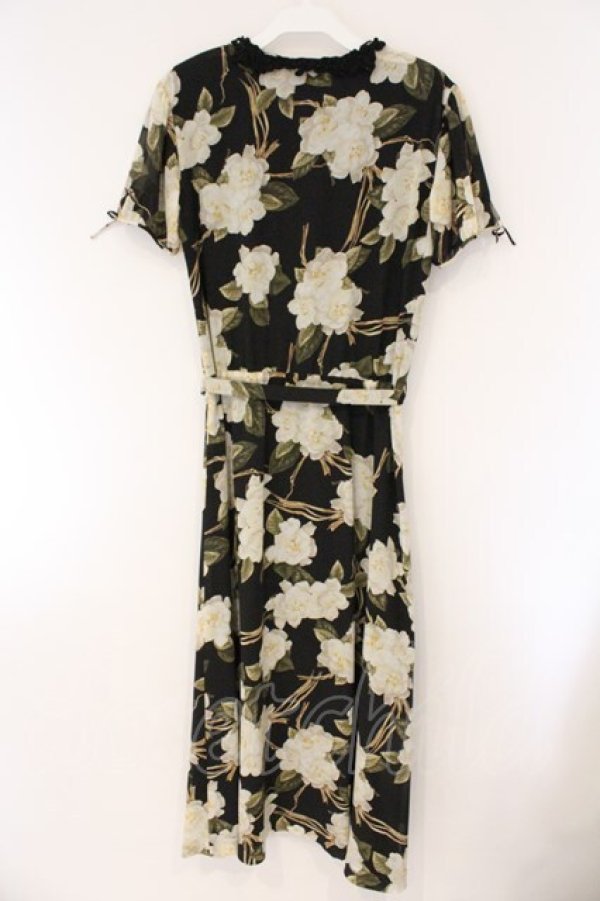 画像4: INGEBORG / カメリア総柄シフォン半袖ワンピース  クロ O-26-03-23-046-LO-OP-OW-OS (4)