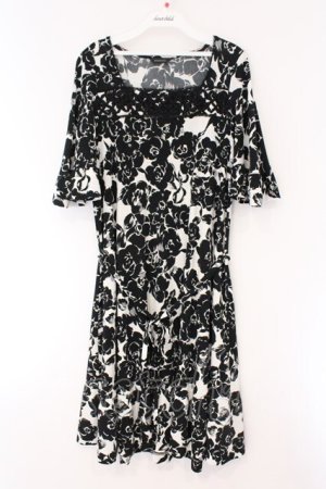 画像: INGEBORG / 花柄カットワンピース 11 シロ×クロ O-26-03-23-048-LO-OP-OW-OS