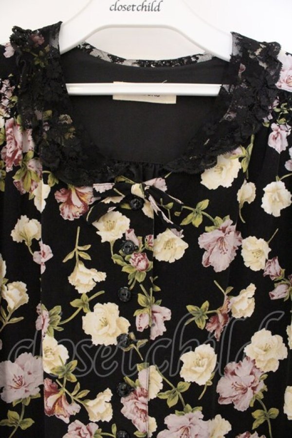 画像2: INGEBORG / カーネーション柄ワンピース  クロ O-26-03-23-049-LO-OP-OW-OS (2)