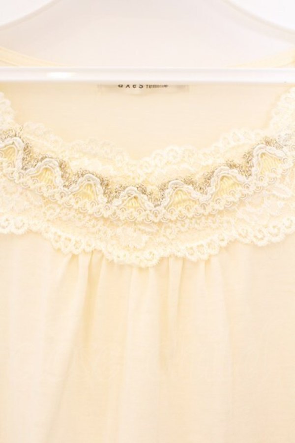 画像2: axes femme / 胸元ラメレース使いインナープルオーバー M キナリ O-26-03-23-064-AX-TO-OW-OS (2)