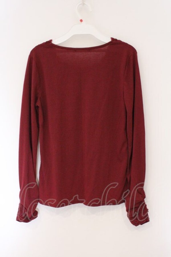 画像3: axes femme / 胸元ラメレース使いインナープルオーバー M ワイン O-26-03-23-078-AX-TO-OW-OS (3)