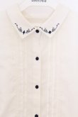 画像2: axes femme POETIQUE / 刺繍襟タックブラウス M アイボリー O-26-03-25-016-AX-BL-YM-OS (2)