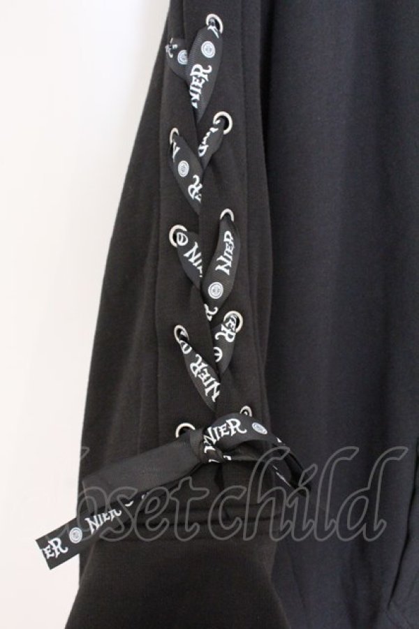 画像2: NieR Clothing / 防寒裏起毛SLEEVE ZIP×LACE-UP ZIP OUTER パーカー  ブラック O-26-03-27-020-PU-TO-IG-OS (2)