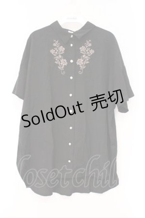 画像: axes femme / 刺繍入り半袖ワイドブラウス F クロ O-26-03-29-054-AX-BL-YM-OS