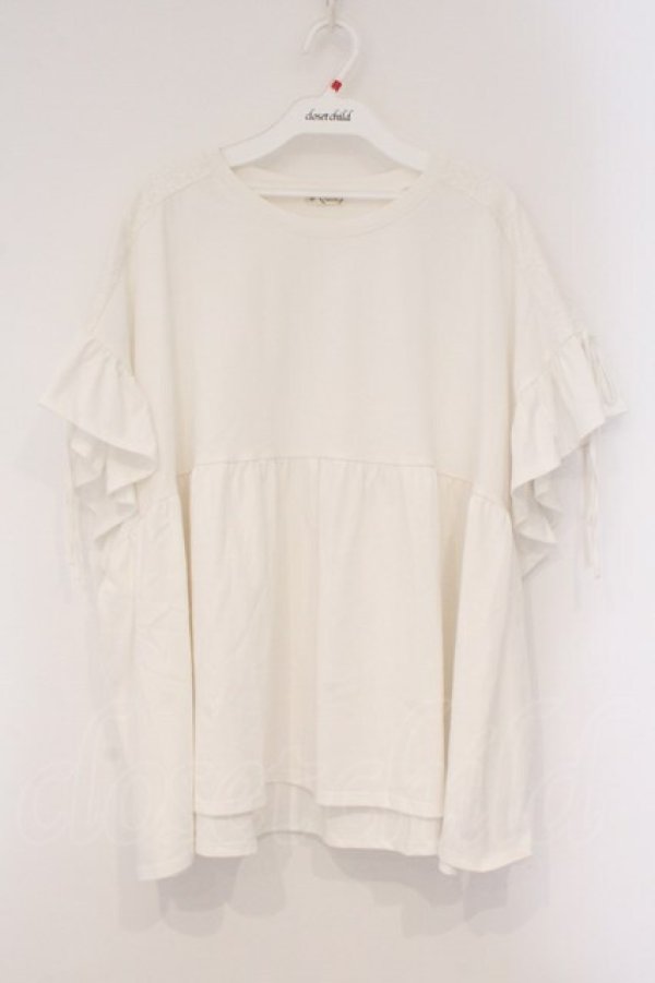 画像1: axes femme / レース配色フリルトップス  シロ O-26-03-29-071-AX-TO-YM-OS (1)