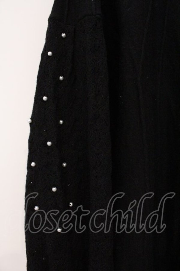 画像2: axes femme / パール付ボリューム袖ニット F クロ O-26-03-29-031-AX-TO-YM-OS (2)