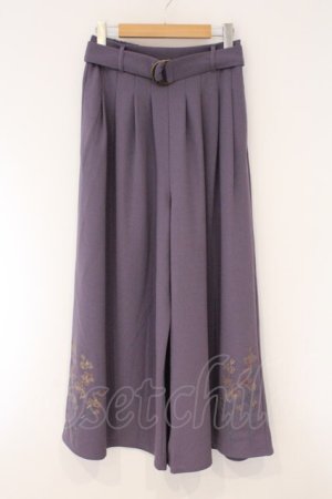 画像: axes femme / リリー刺繍タック入ワイドパンツ  パープル O-26-03-31-034-AX-PA-IG-OS