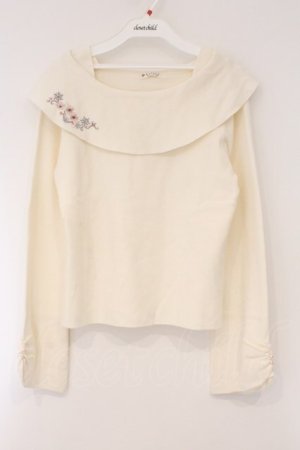 画像: axes femme / 雪桜刺繍オフショル風ニット  オフシロ O-26-03-31-036-AX-TO-IG-OS