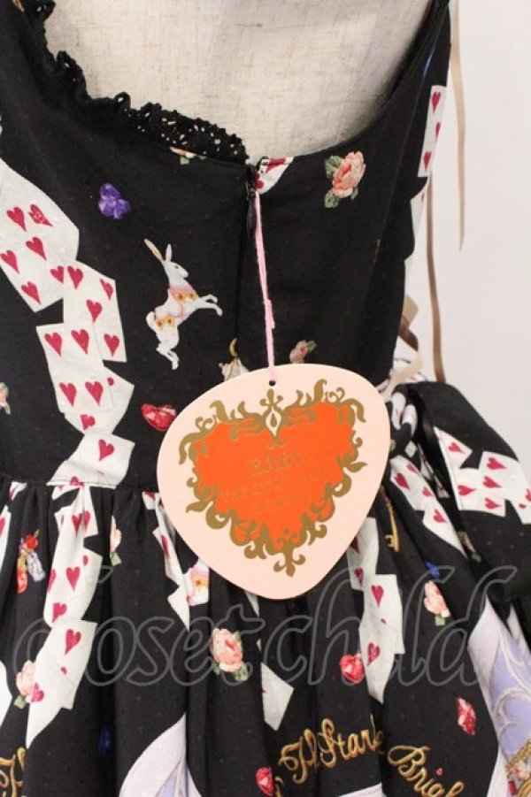 画像4: BABY,THE STARS SHINE BRIGHT / Alice in the Crystal Palace柄Heartジャンパースカート  クロ O-26-04-01-046-BA-OP-IG-OS (4)