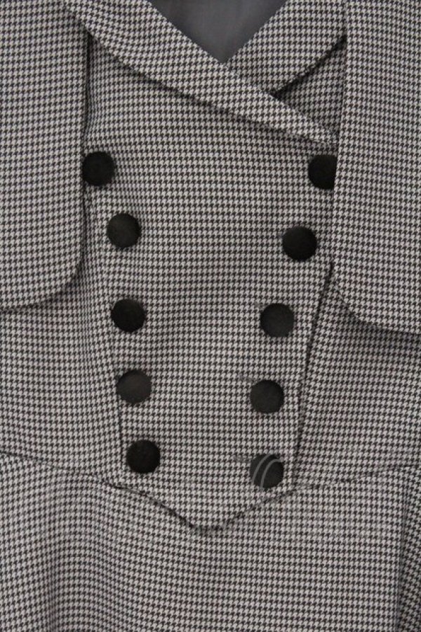 画像2: an another angelus / ケープ付きダブル釦ジャンパースカート  クロ×グレー O-26-04-02-009-CA-OP-IG-OS (2)