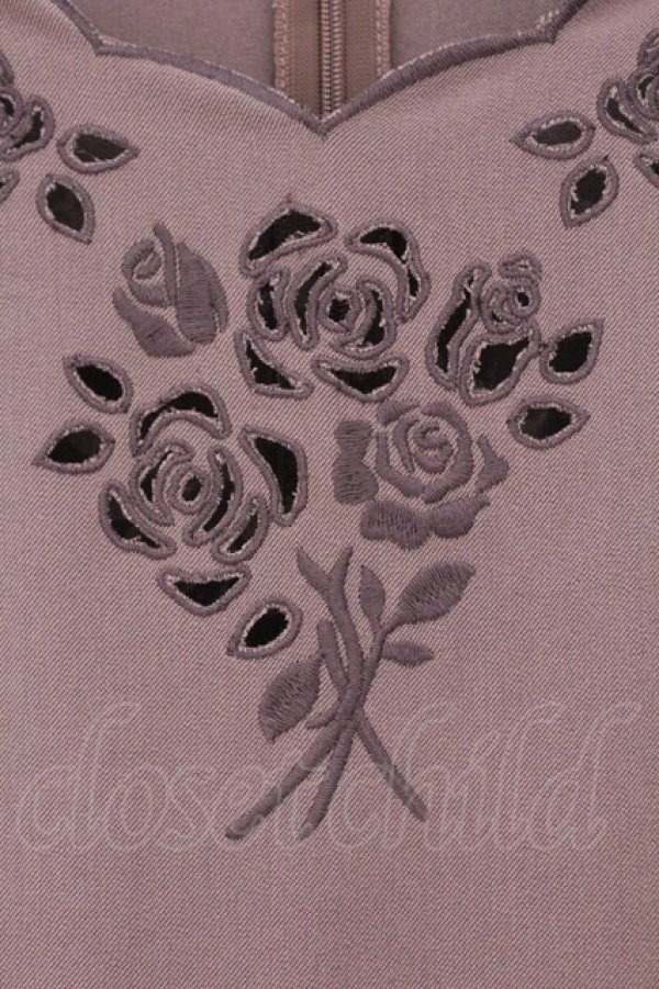 画像2: an another angelus / ローズカットワーク刺繍ジャンパースカート  ピンク O-26-04-02-010-CA-OP-IG-OS (2)