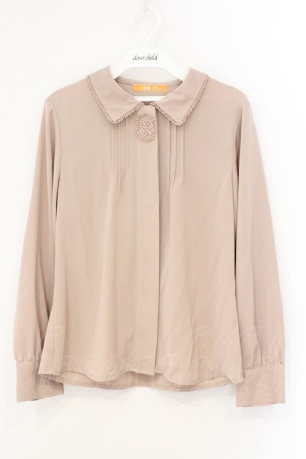 画像1: Fi.n.t / カメオレースモチーフ付きブラウス  ピンクベージュ O-26-04-02-032-CA-BL-IG-OS (1)