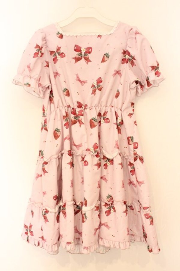 画像4: majoretty / まゆろんコラボいちご柄ワンピース M ピンク O-26-04-04-045-GO-OP-OW-OS (4)