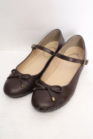 画像: Fi.n.t / リボンストラップパンプス M ブラウン O-26-04-04-1006-CA-SH-IG-OS