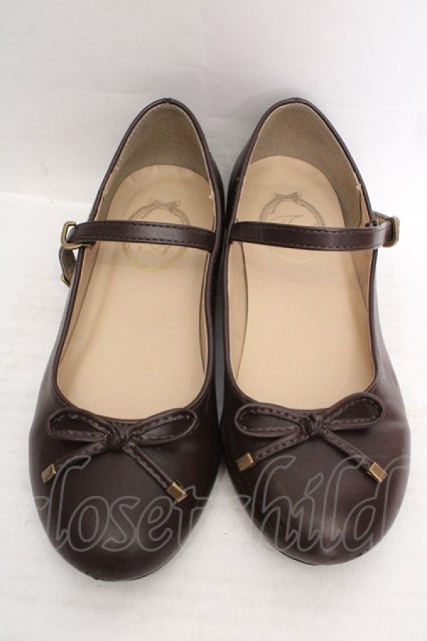 画像2: Fi.n.t / リボンストラップパンプス M ブラウン O-26-04-04-1006-CA-SH-IG-OS (2)