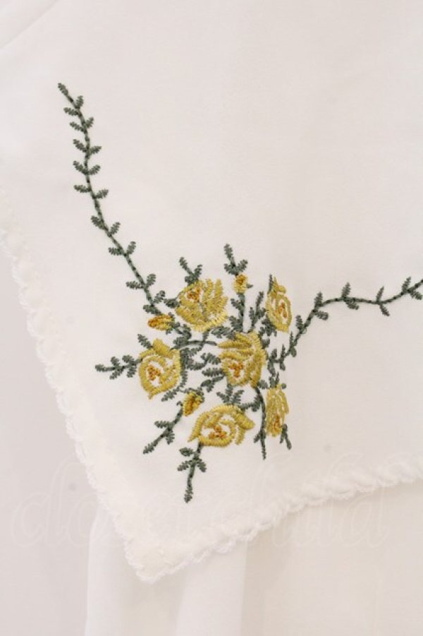 画像2: an another angelus / スクエアケープ衿ローズ刺繍ブラウス  オフシロ O-26-04-04-007-CA-BL-IG-OS (2)