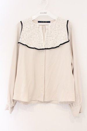 画像: an another angelus / ビッグレース衿バイカラーブラウス  アイボリー O-26-04-04-010-CA-BL-IG-OS