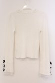 画像4: evelyn / 袖リボンリブニット  シロ O-26-04-04-088-LO-TO-OW-OS (4)