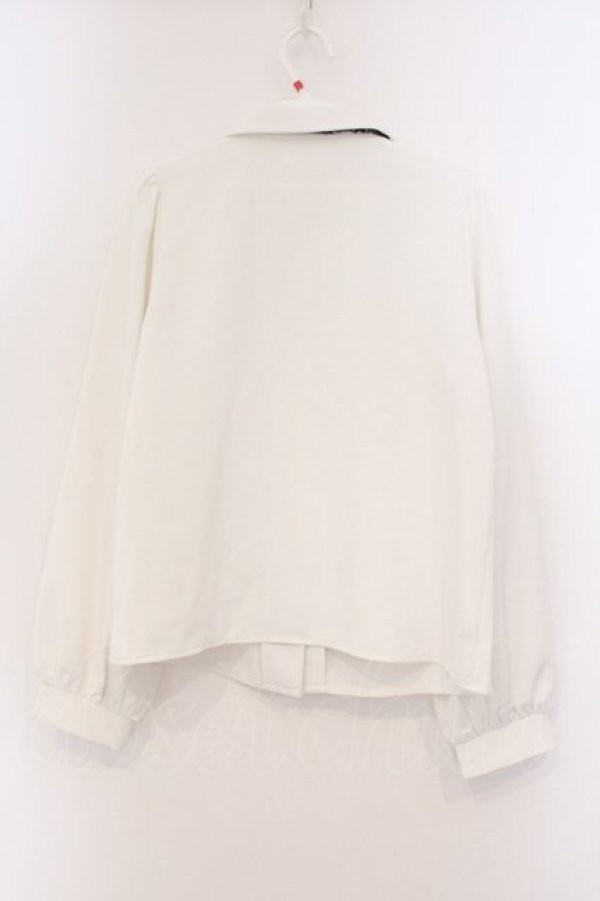 画像3: evelyn / チェックネクタイブラウス  シロ O-26-04-04-093-LO-BL-OW-OS (3)