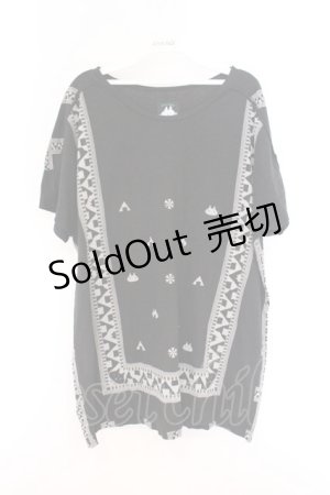 画像: MINT NeKO / バンダナ風プリントTシャツ  ブラック O-26-04-05-062-HN-TO-OW-OS