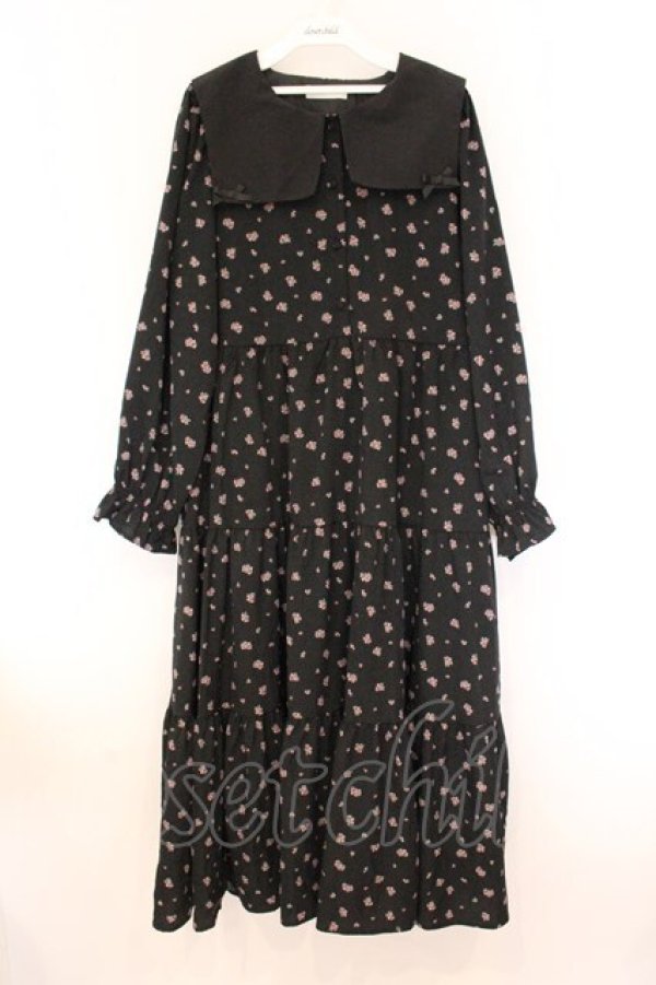 画像1: m petit by misako / スクエア襟花柄ワンピース 3L クロ O-26-04-05-095-LO-OP-IG-OS (1)