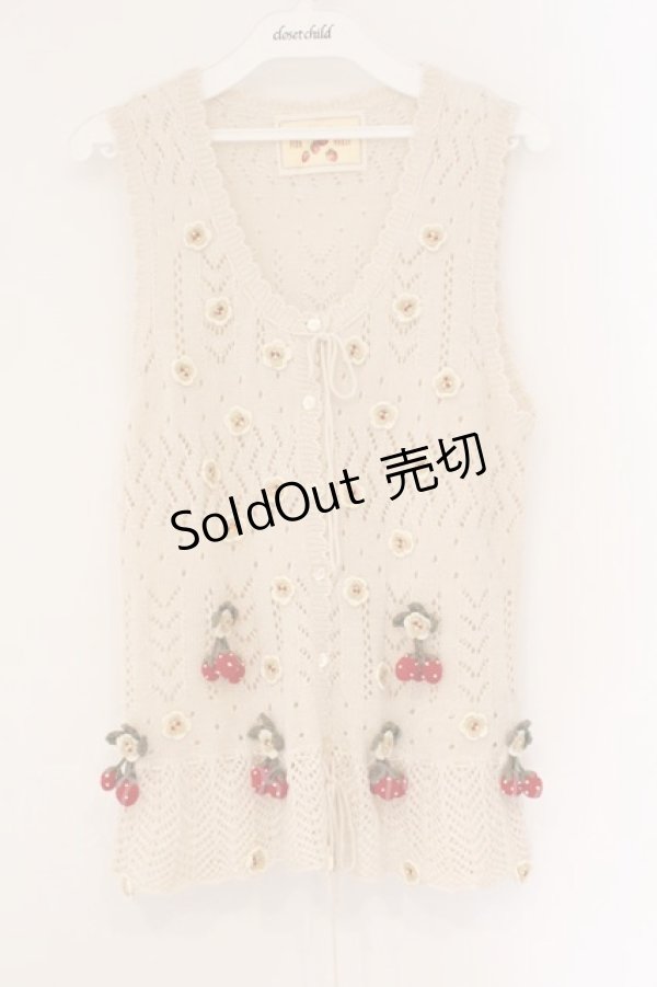 画像1: PINK HOUSE / 苺ニットモチーフ付き前開きニットベスト  アイボリー O-26-04-06-091-LO-TO-IG-OS (1)