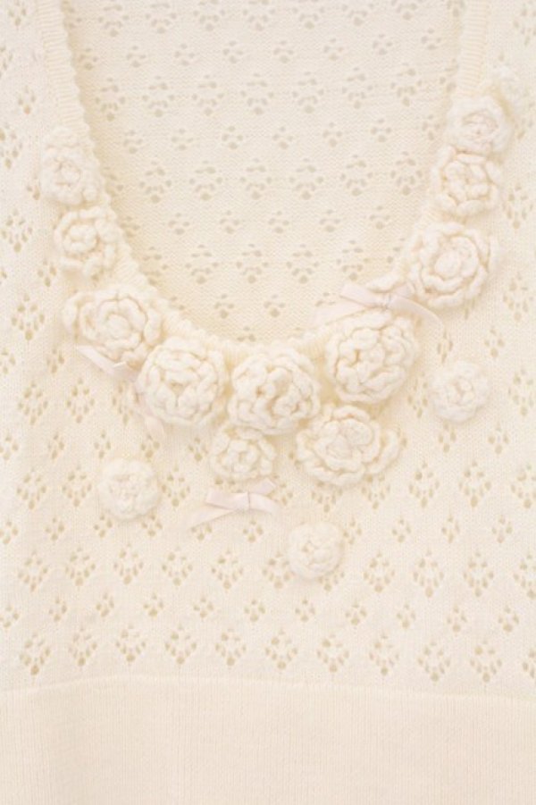 画像2: PINK HOUSE / フラワーモチーフアンダーバストニットベスト  オフ O-26-04-06-092-LO-TO-IG-OS (2)